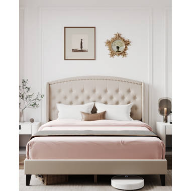 Wellesley upholstered 2024 platform bed